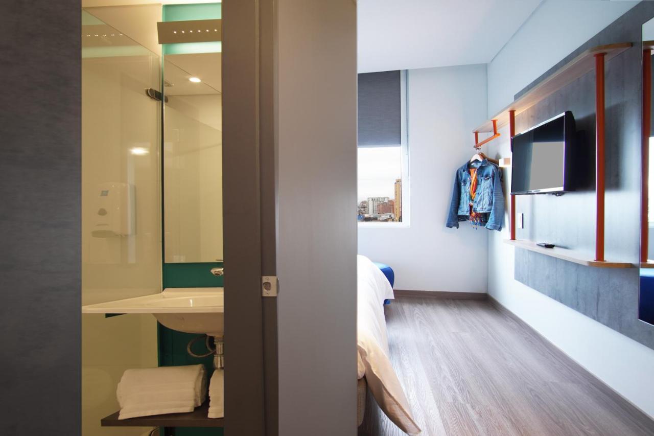 Ibis Budget Bogota Marly Exteriör bild